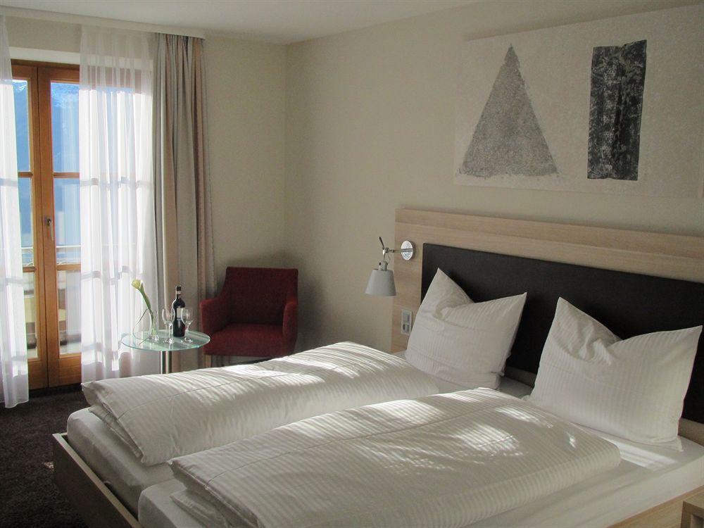 Hotel Oberland Triesenberg ภายนอก รูปภาพ