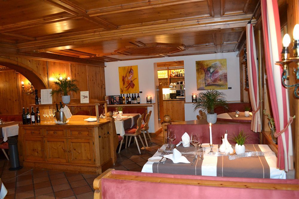 Hotel Oberland Triesenberg ภายนอก รูปภาพ