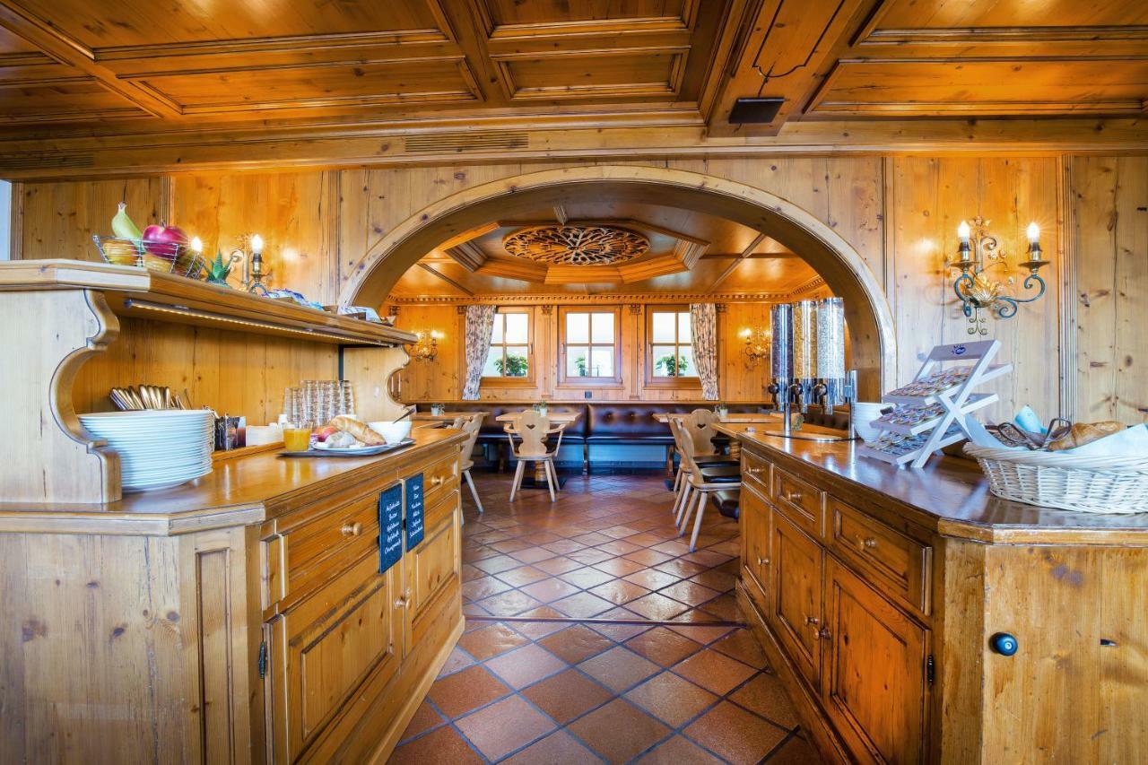 Hotel Oberland Triesenberg ภายนอก รูปภาพ