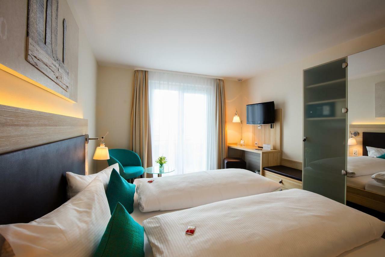 Hotel Oberland Triesenberg ภายนอก รูปภาพ