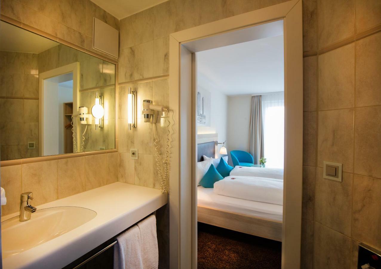 Hotel Oberland Triesenberg ภายนอก รูปภาพ