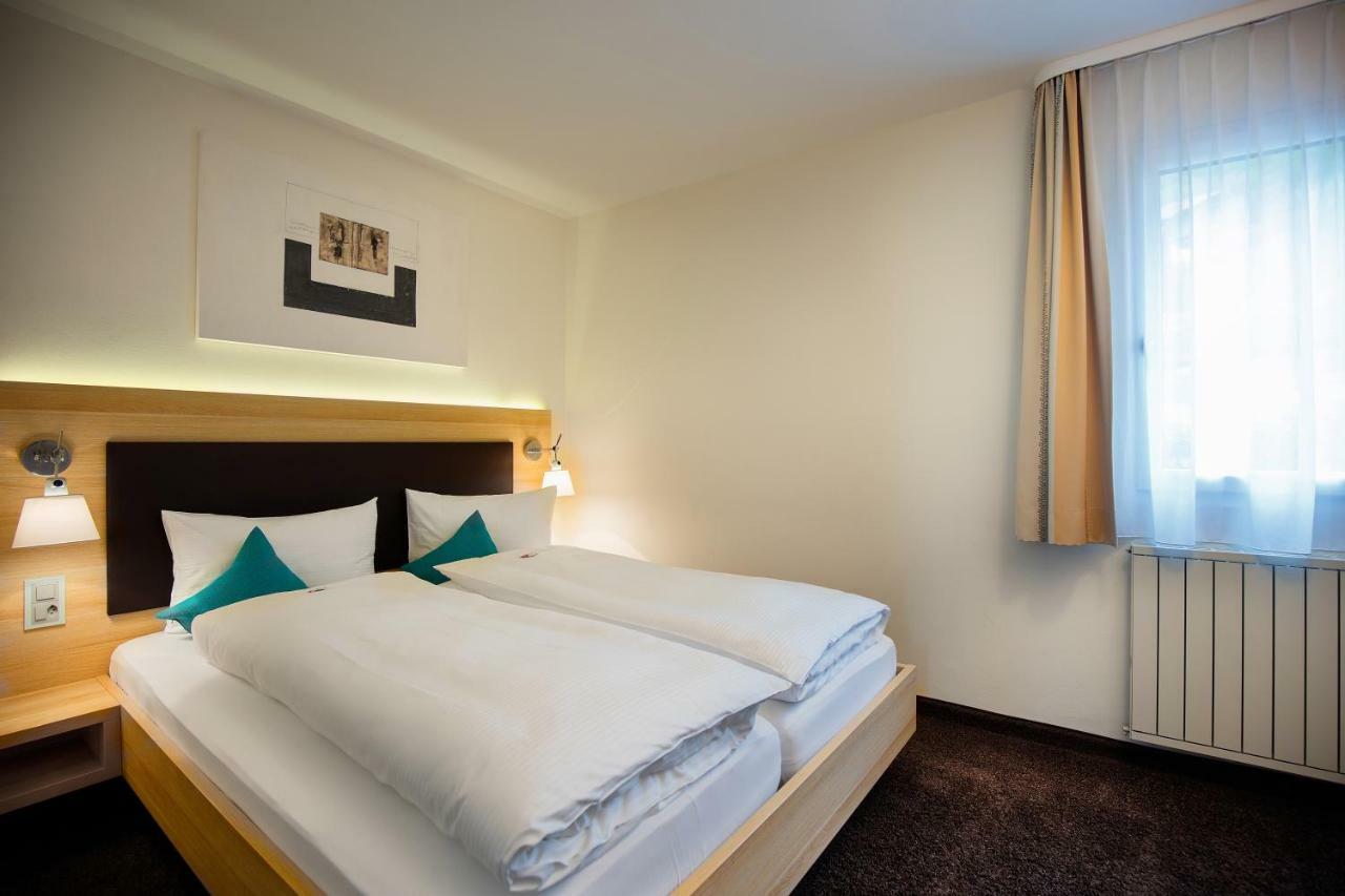 Hotel Oberland Triesenberg ภายนอก รูปภาพ